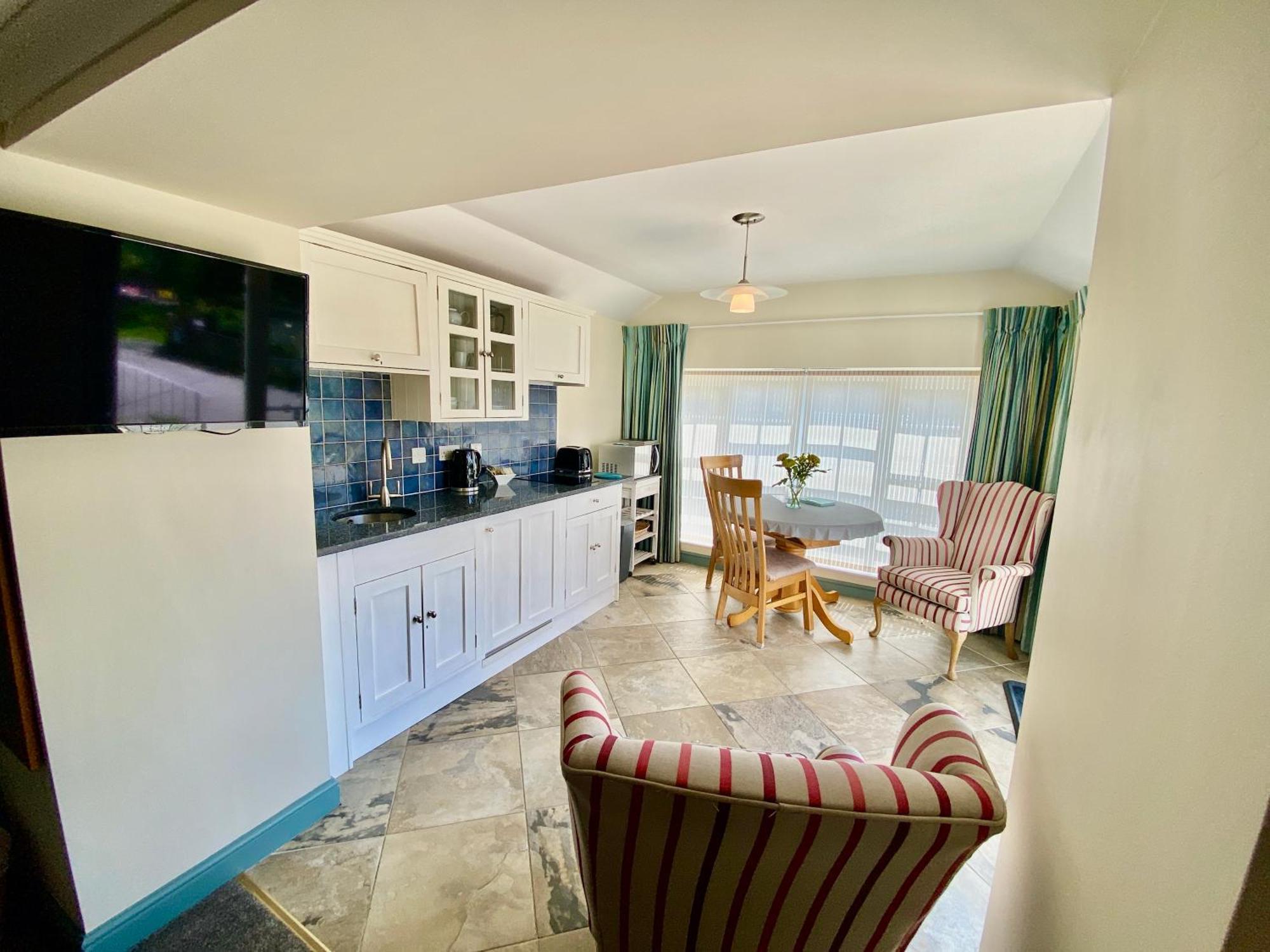 Lynwood House Self Contained Studio Tregoney ภายนอก รูปภาพ