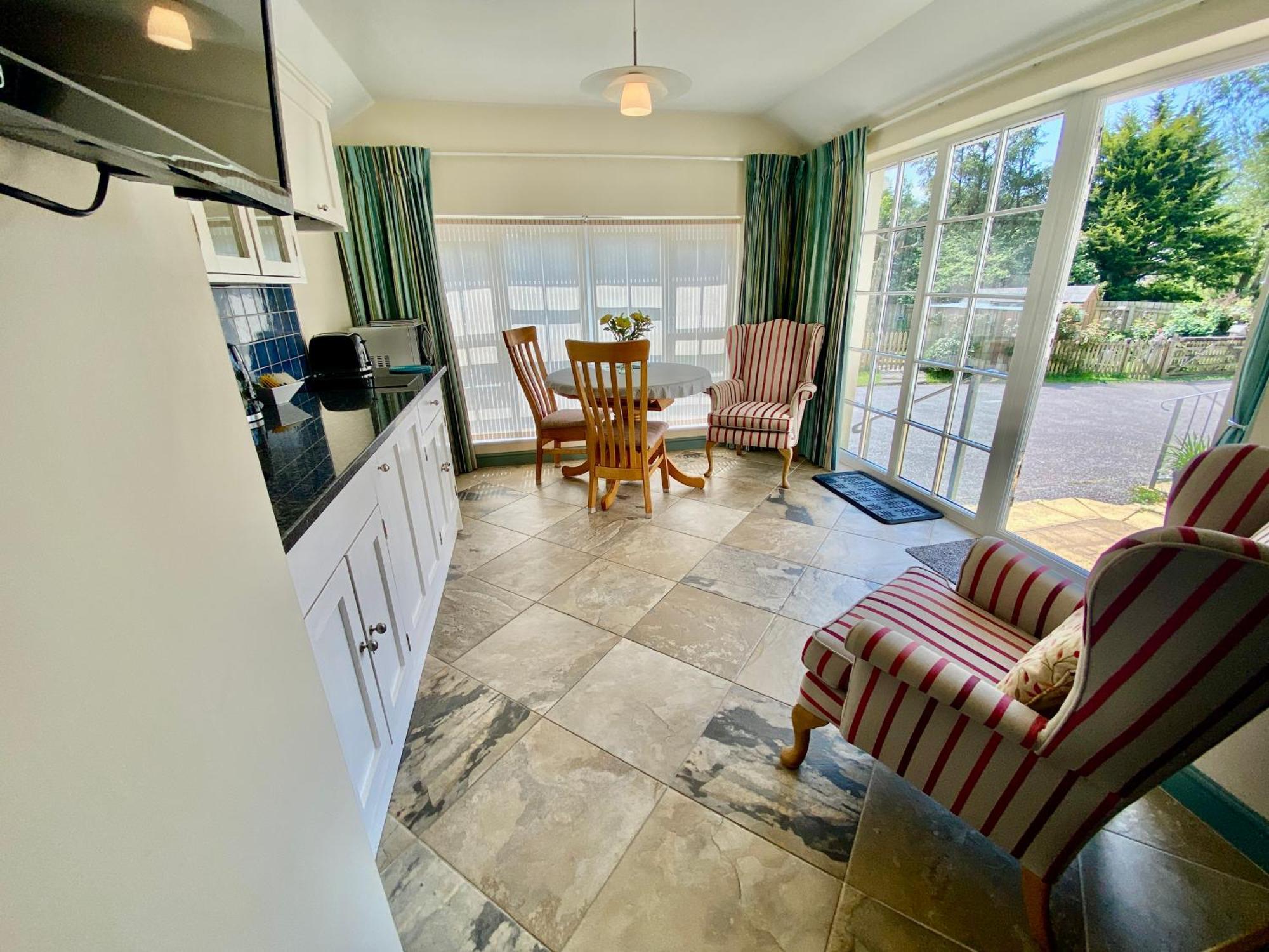 Lynwood House Self Contained Studio Tregoney ภายนอก รูปภาพ